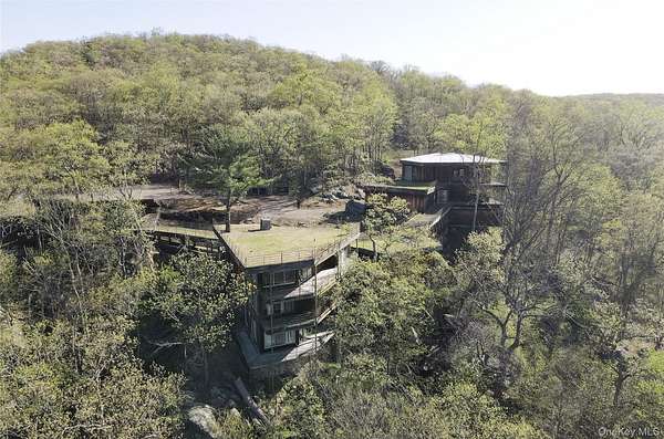 3.25 Acres of Mixed-Use Land for Sale in Tuxedo Park, New York