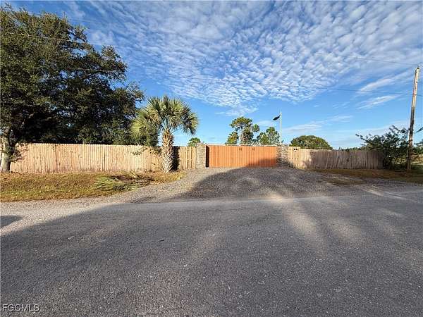 1.25 Acres of Land for Sale in Clewiston, Florida