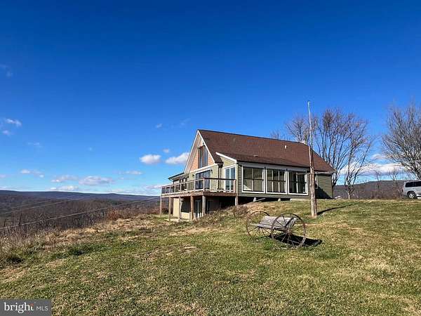 Residential Land with Home for Lease in Myersville, Maryland