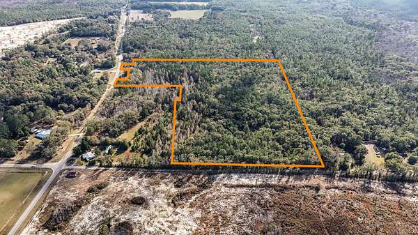 32 Acres of Recreational Land for Sale in Ponce de Leon, Florida