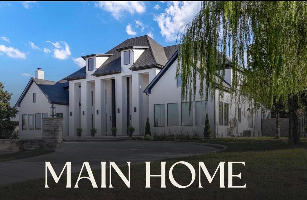 4.4 Acres of Residential Land with Home for Sale in Franklin, Tennessee