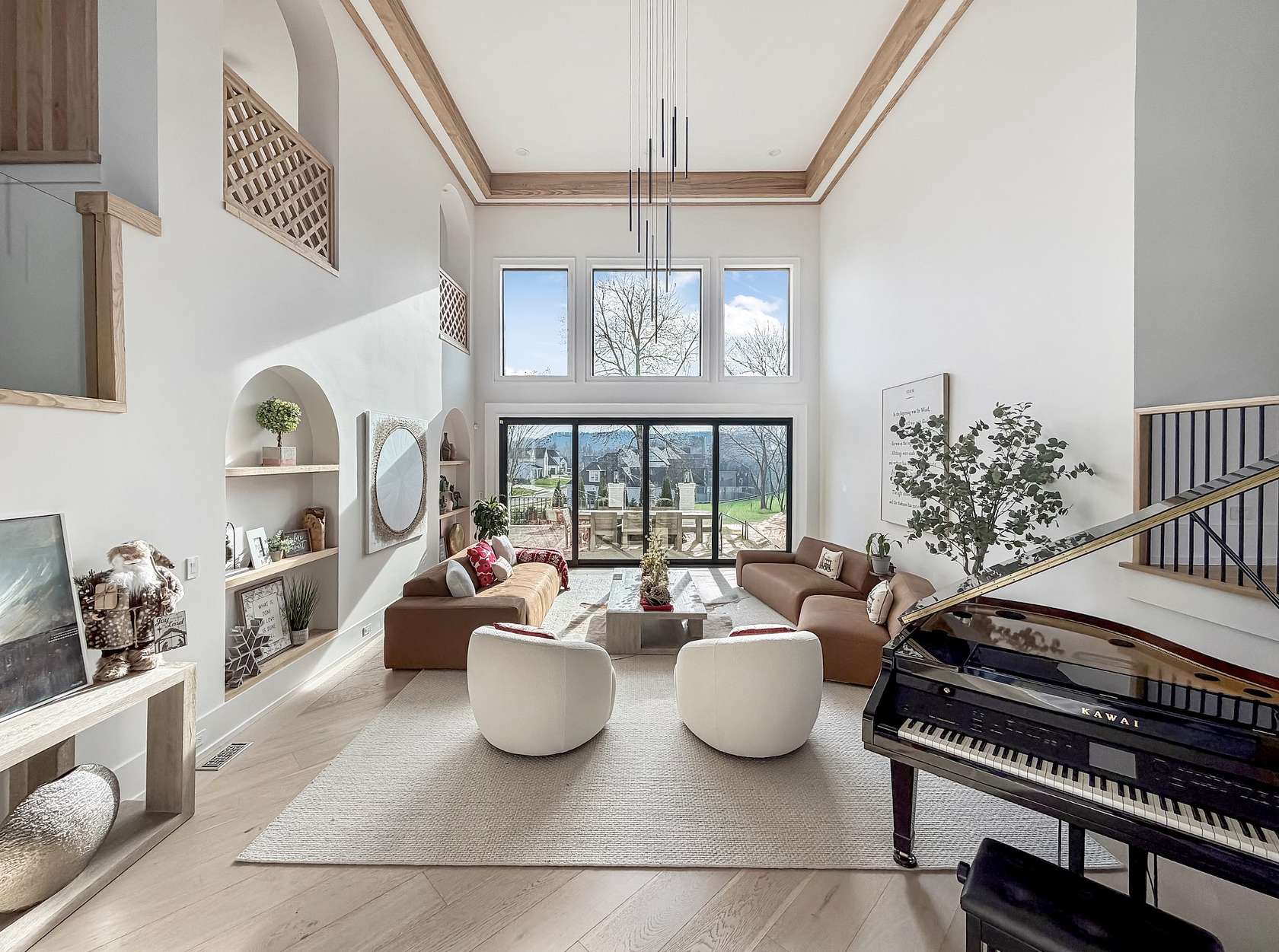 4.4 Acres of Land with Home for Sale in Franklin, Tennessee