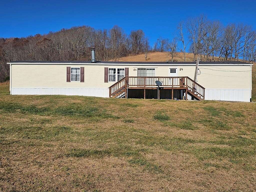 2 Acres of Residential Land with Home for Sale in Tazewell, Virginia