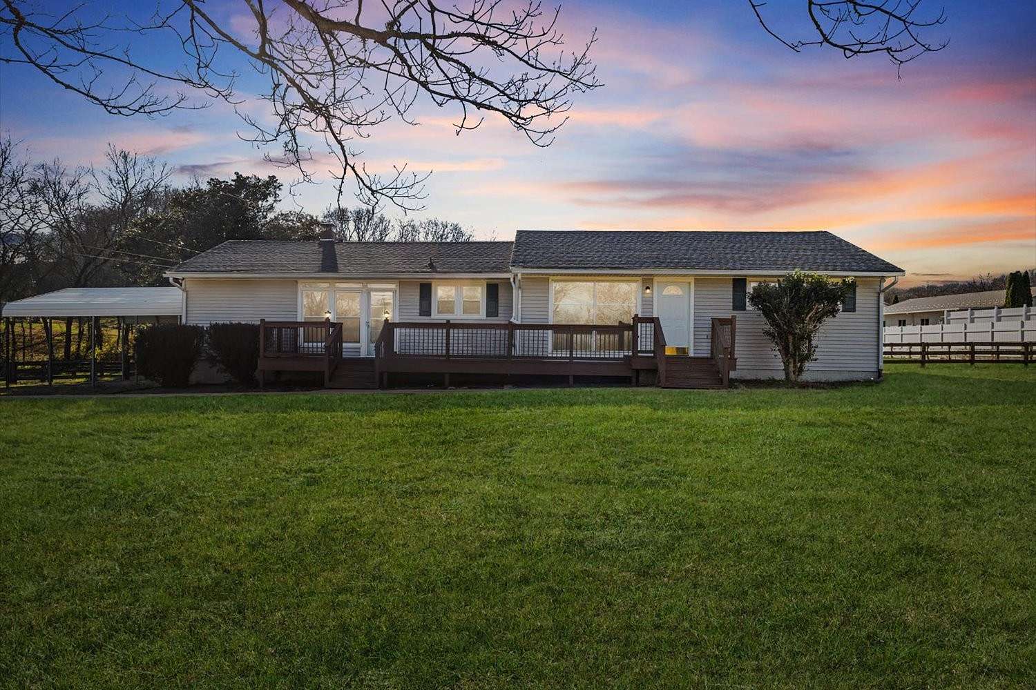 3 Acres of Residential Land with Home for Sale in Mount Pleasant, Tennessee