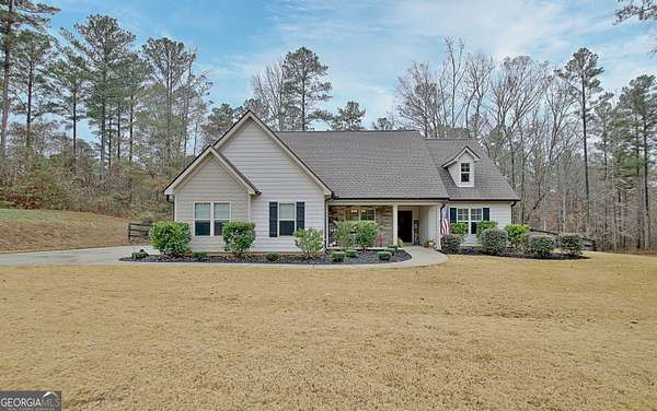 5 Acres of Residential Land with Home for Sale in Newnan, Georgia