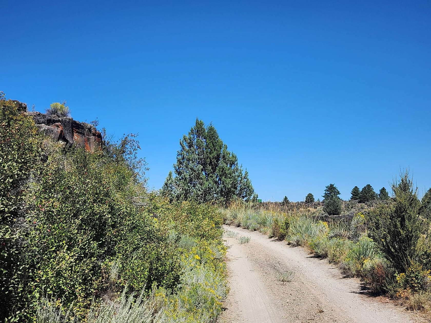 2 Acres of Residential Land for Sale in Chiloquin, Oregon