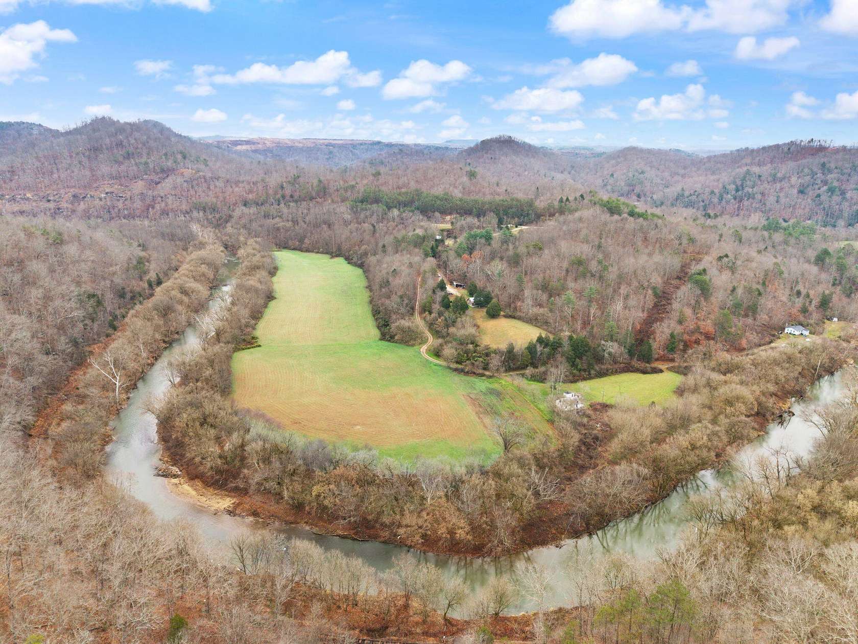 99 Acres of Land with Home for Sale in Jackson, Kentucky
