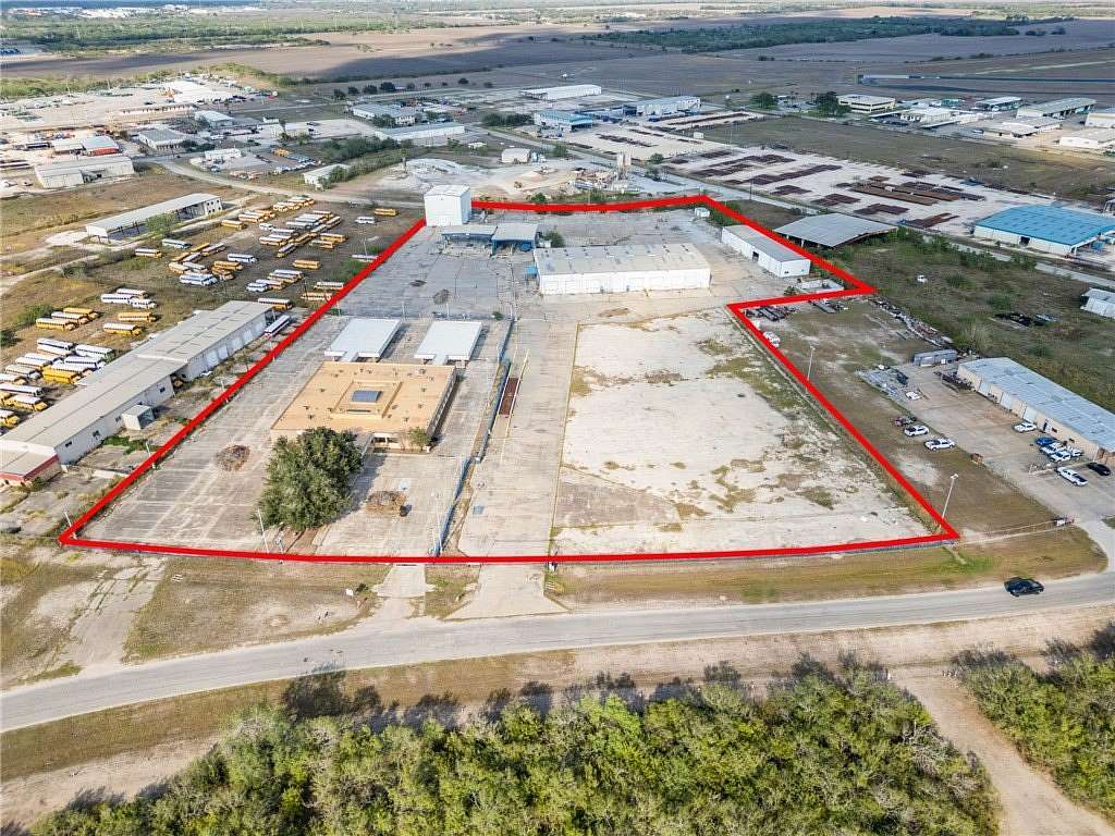 10 Acres of Improved Commercial Land for Sale in Alice, Texas