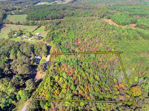 5 Acres of Residential Land for Sale in Bruceton, Tennessee