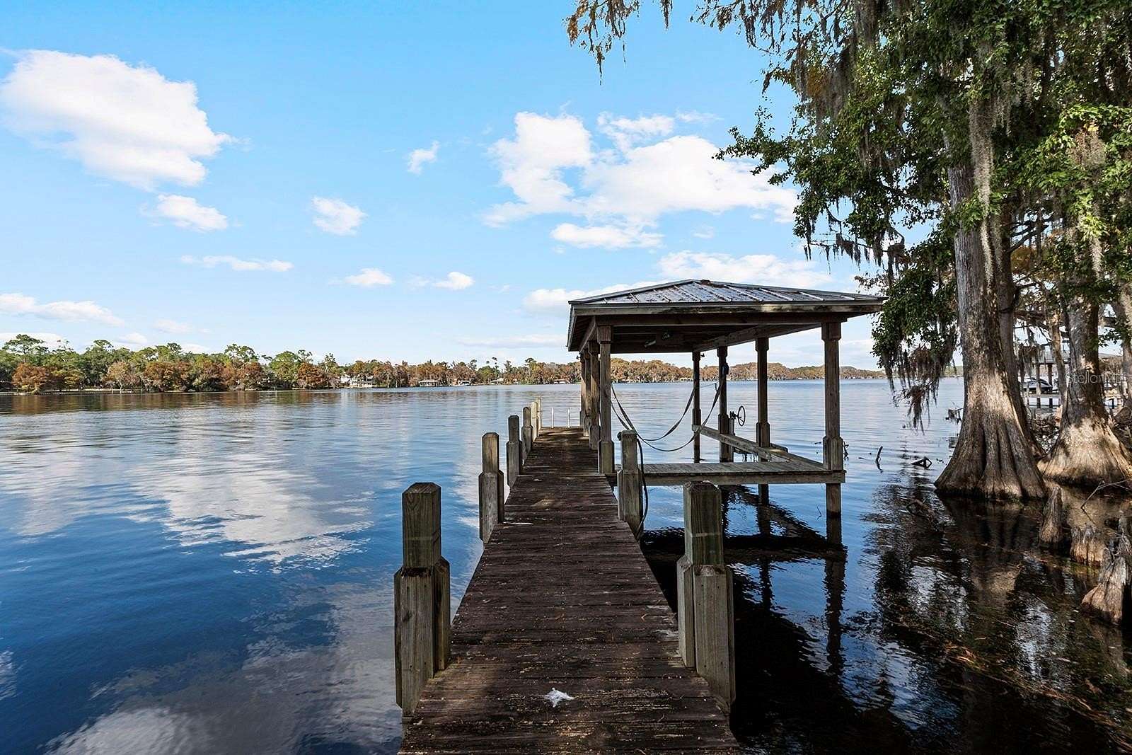 2 Acres of Land with Home for Sale in Chuluota, Florida