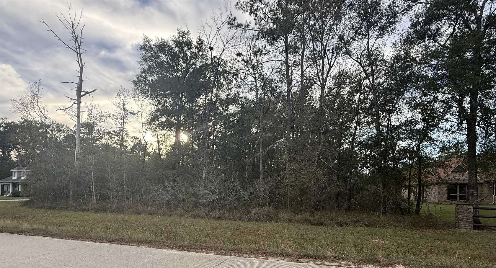 1.29 Acres of Residential Land for Sale in Lumberton, Texas