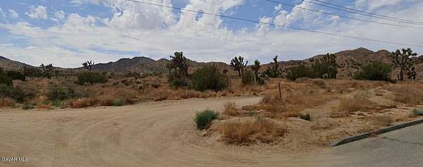 2.5 Acres of Residential Land for Sale in Yucca Valley, California