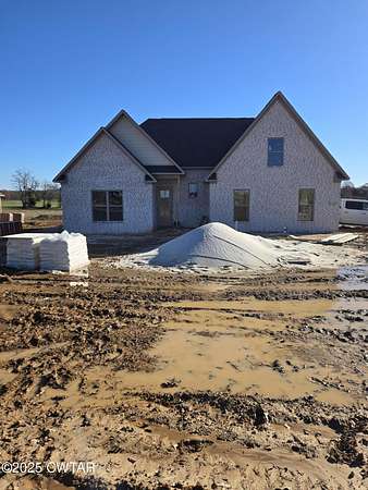 2 Acres of Residential Land with Home for Sale in Gadsden, Tennessee