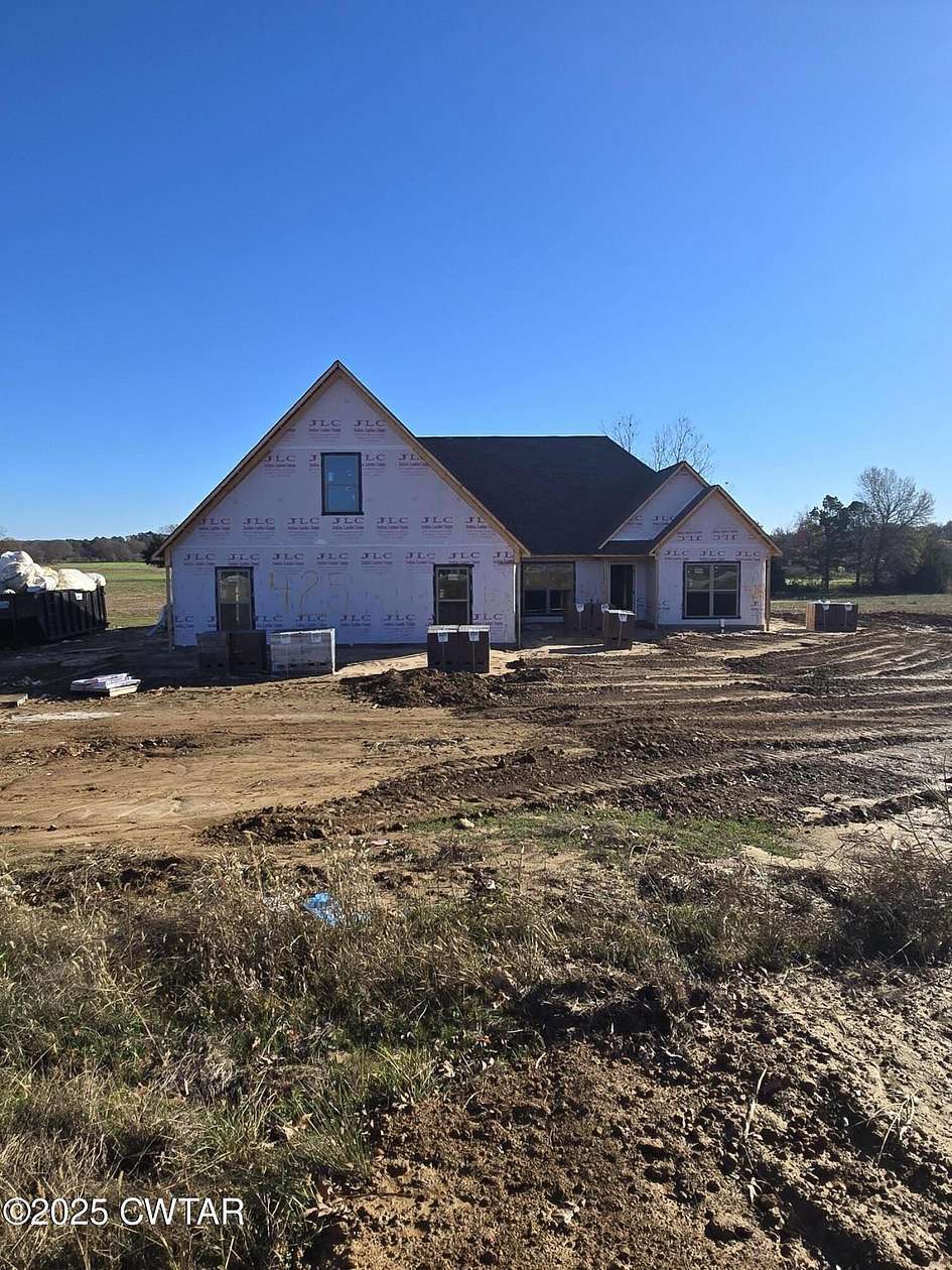 2.16 Acres of Residential Land with Home for Sale in Gadsden, Tennessee