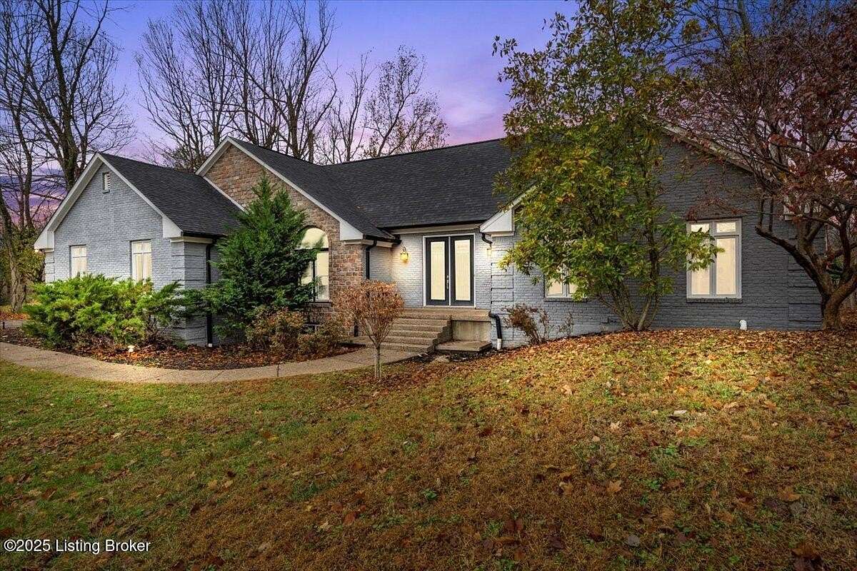 2.33 Acres of Residential Land with Home for Sale in Goshen, Kentucky