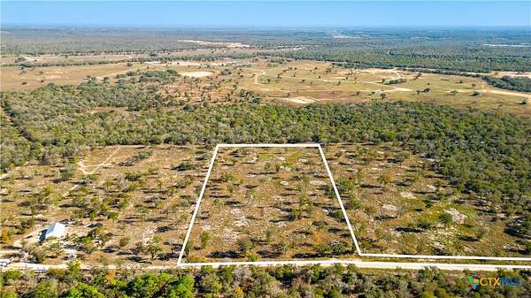 10 Acres of Land for Sale in Seguin, Texas