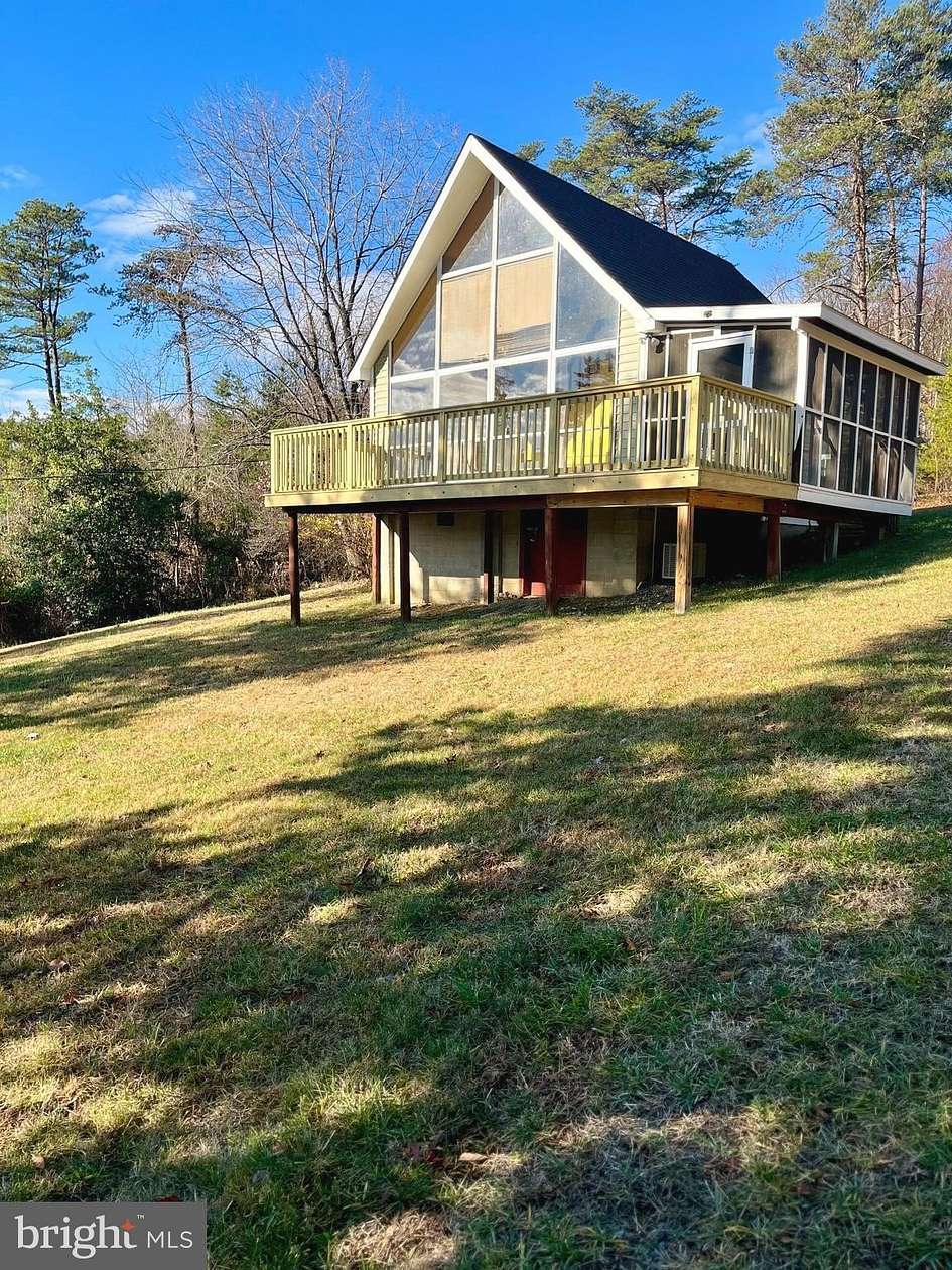 2.4 Acres of Residential Land with Home for Lease in Stanley, Virginia