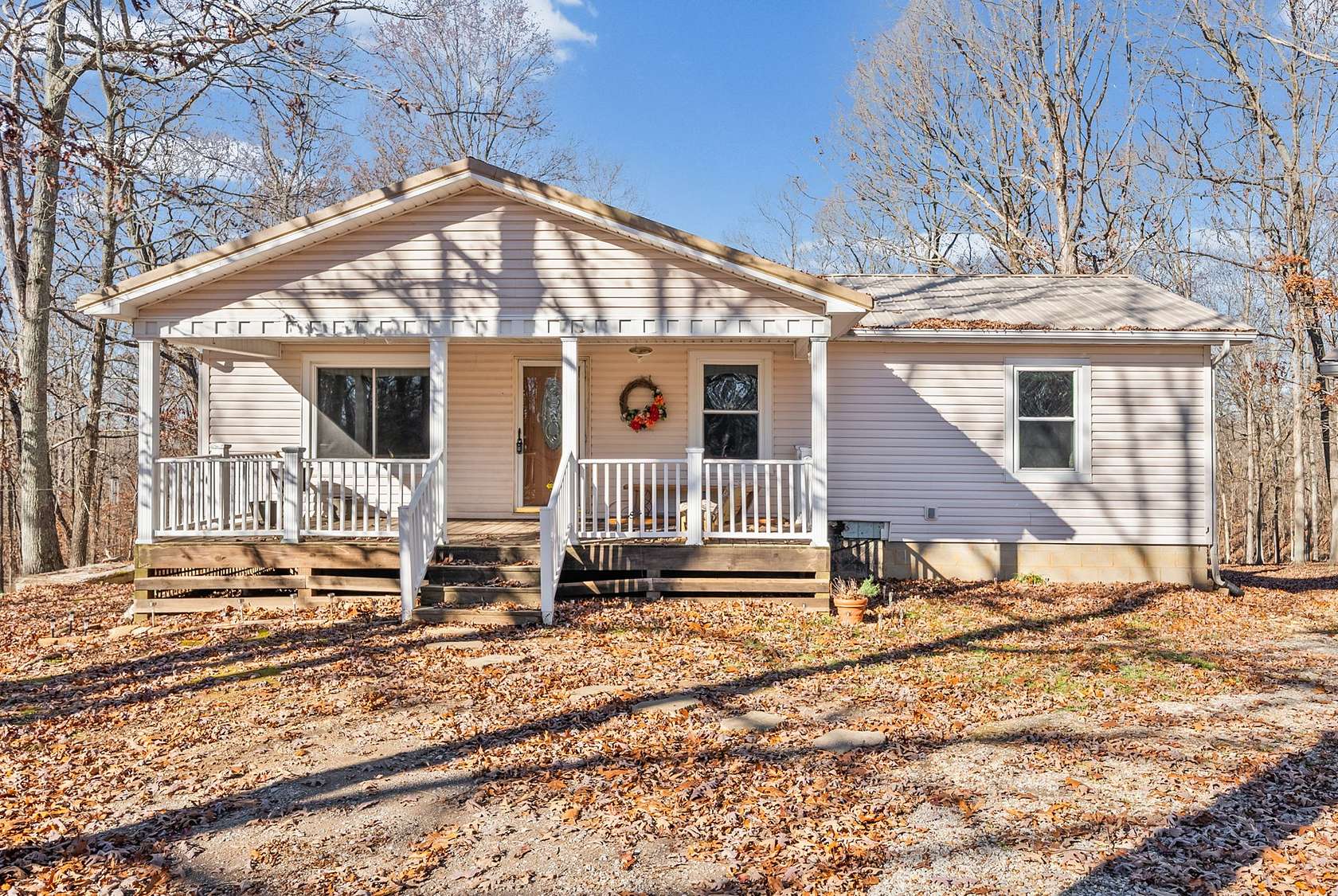 3.8 Acres of Residential Land with Home for Sale in Cadiz, Kentucky