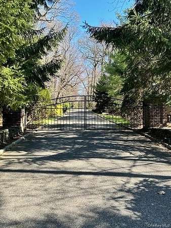 3.87 Acres of Residential Land for Sale in Old Westbury, New York