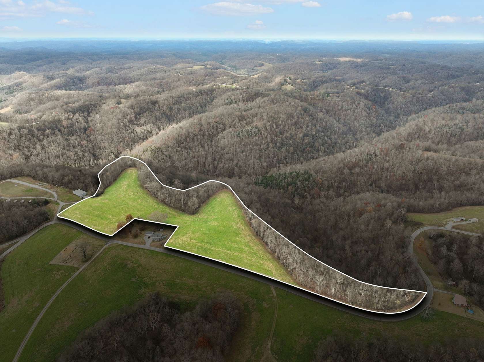 21 Acres of Land for Sale in Silver Point, Tennessee