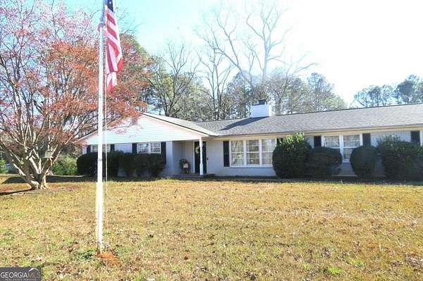 4.72 Acres of Residential Land with Home for Sale in Cornelia, Georgia