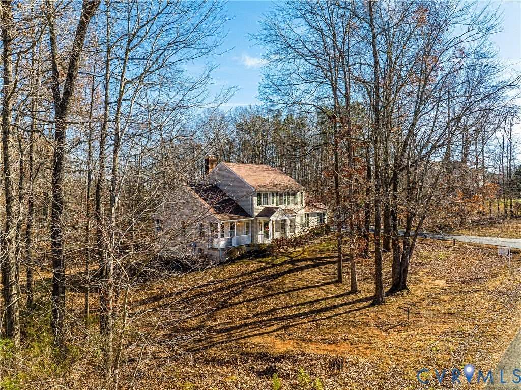 2.6 Acres of Residential Land with Home for Sale in Amissville, Virginia