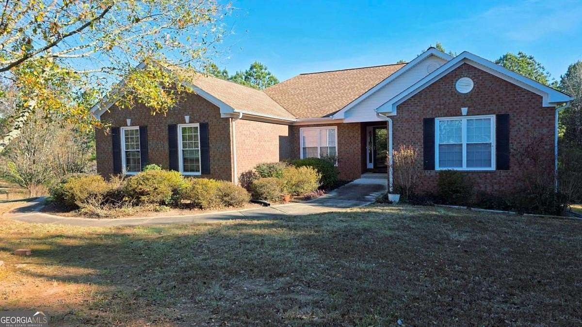 2.15 Acres of Residential Land with Home for Sale in Monroe, Georgia