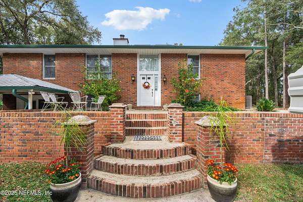 4.57 Acres of Residential Land with Home for Sale in Melrose, Florida