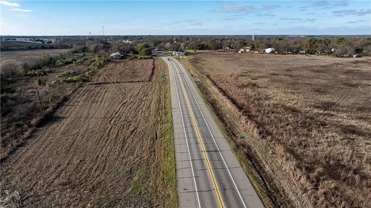 21.3 Acres of Recreational Land & Farm for Sale in Deport, Texas