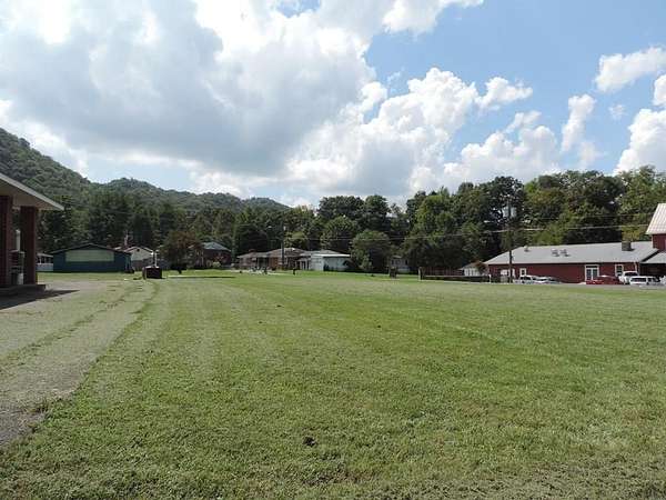 1 Acre of Commercial Land for Sale in Cedar Bluff, Virginia
