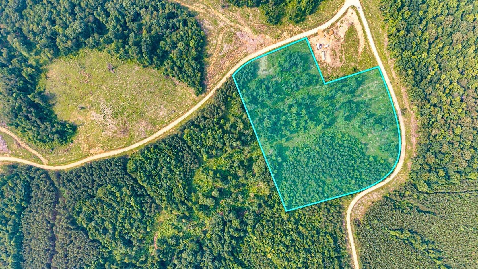 10.5 Acres of Land for Sale in Dover, Tennessee