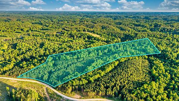 15.7 Acres of Land for Sale in Dover, Tennessee