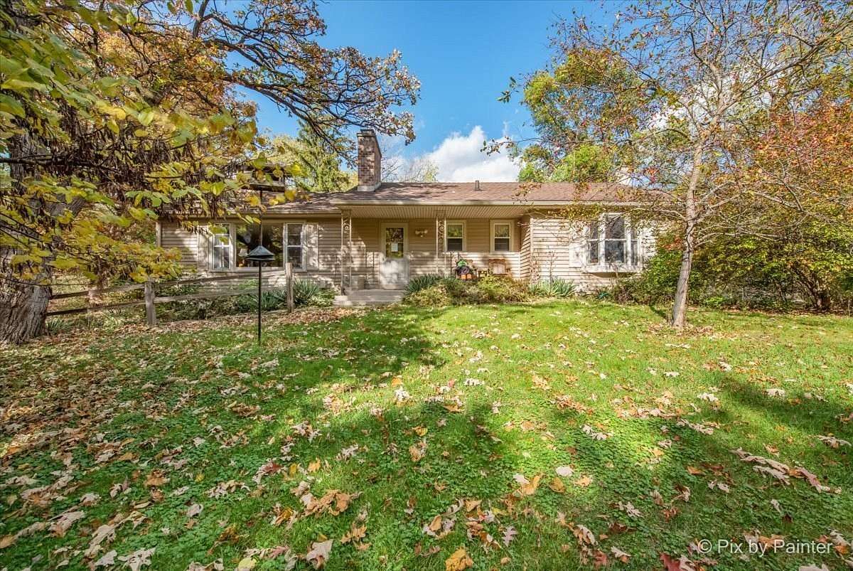 1.89 Acres of Residential Land with Home for Sale in Cary, Illinois