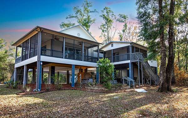 4.6 Acres of Residential Land with Home for Sale in Jasper, Florida