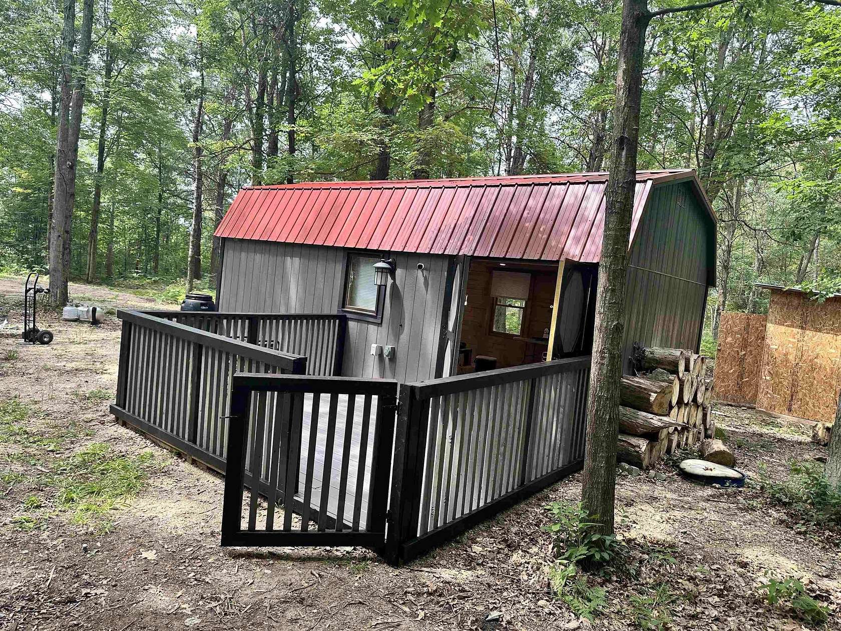 6 Acres of Improved Residential Land for Sale in Harrison, Michigan