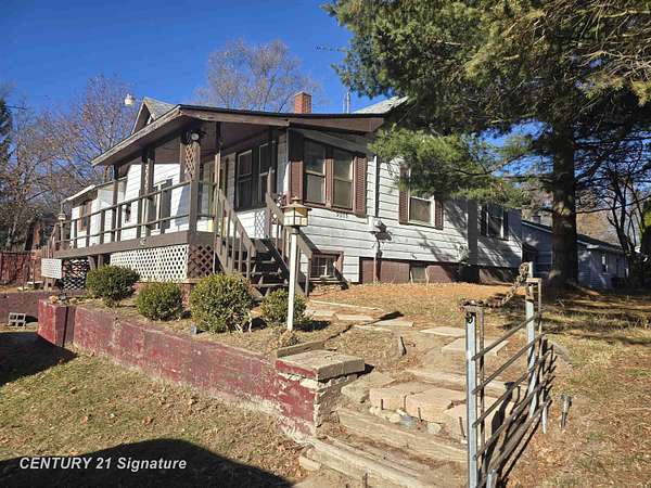 1.68 Acres of Residential Land with Home for Sale in Mount Morris, Michigan