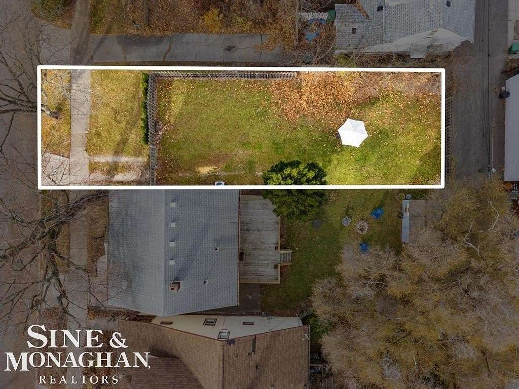 0.08 Acres of Mixed-Use Land for Sale in Grosse Pointe Park, Michigan