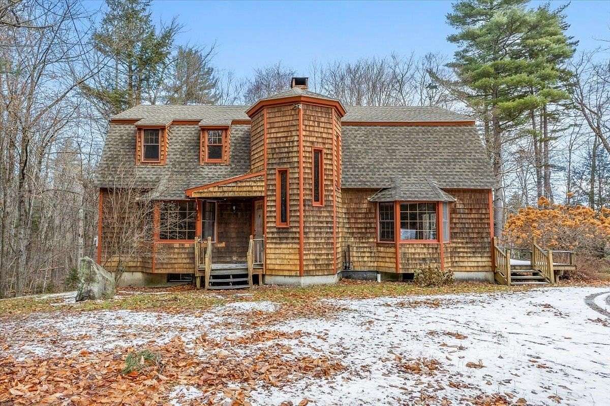 1.9 Acres of Residential Land with Home for Sale in Wardsboro, Vermont