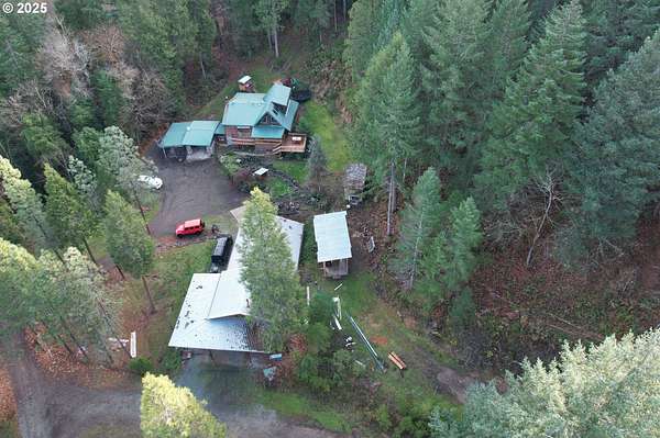 10 Acres of Recreational Land with Home for Sale in Myrtle Creek, Oregon