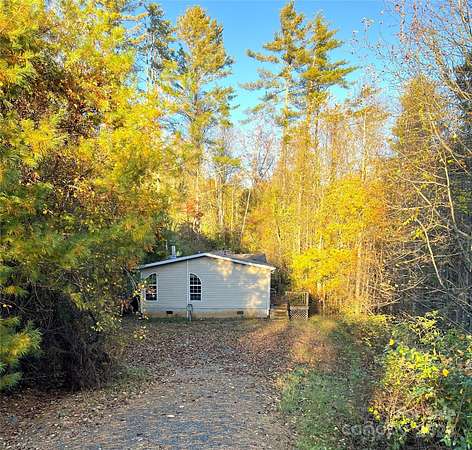 1.56 Acres of Residential Land with Home for Sale in Spruce Pine, North Carolina