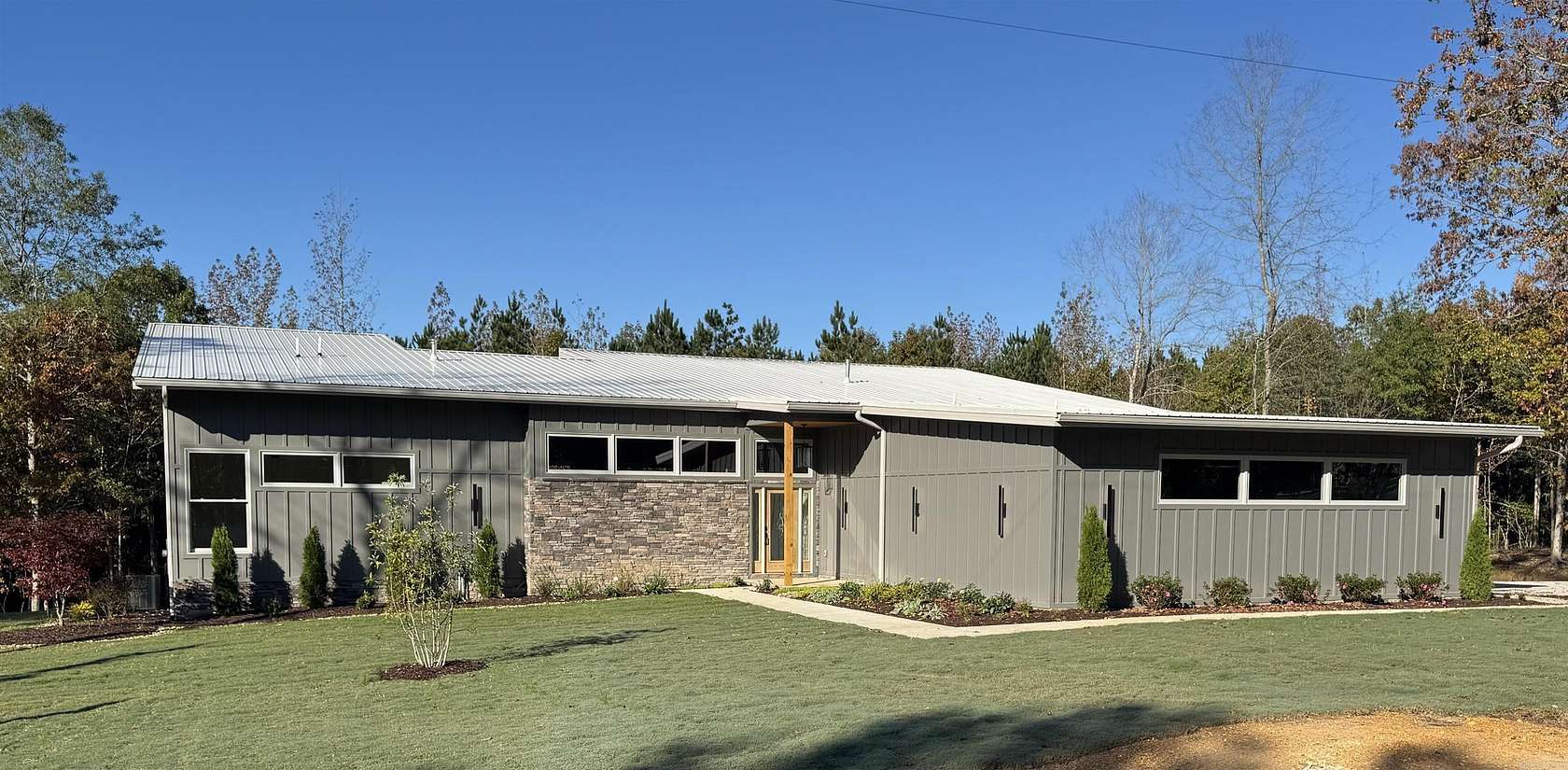 1.79 Acres of Residential Land with Home for Sale in Hensley, Arkansas