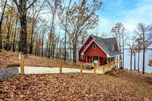 1.46 Acres of Land with Home for Sale in Drasco, Arkansas