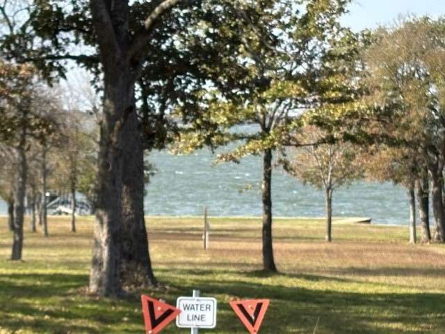 1 Acre of Residential Land for Sale in Streetman, Texas