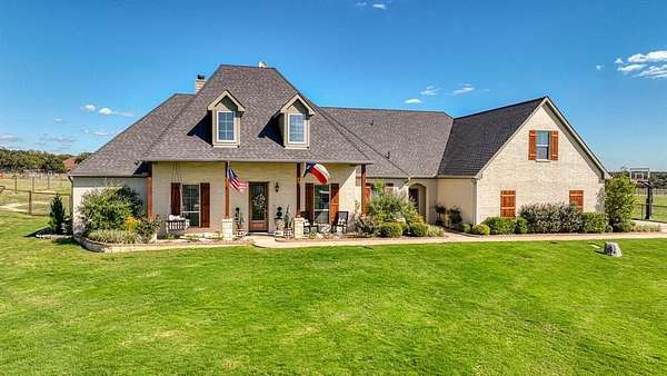 3.55 Acres of Residential Land with Home for Sale in Weatherford, Texas