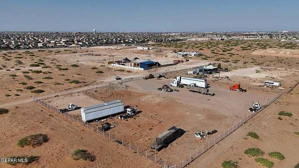 2 Acres of Commercial Land for Sale in El Paso, Texas