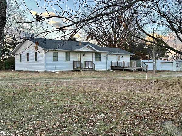 19.4 Acres of Land with Home for Sale in Chariton, Iowa