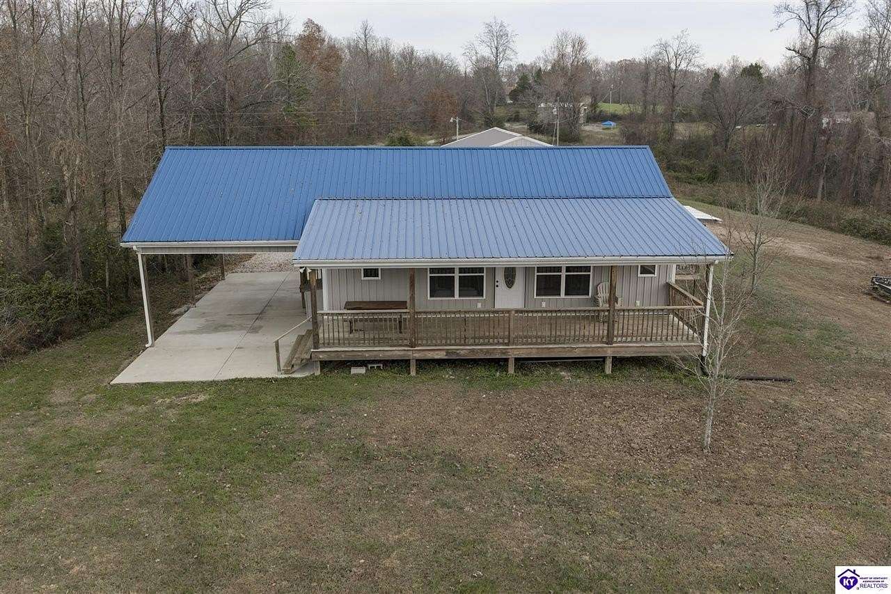 2.28 Acres of Residential Land with Home for Sale in Bee Spring, Kentucky