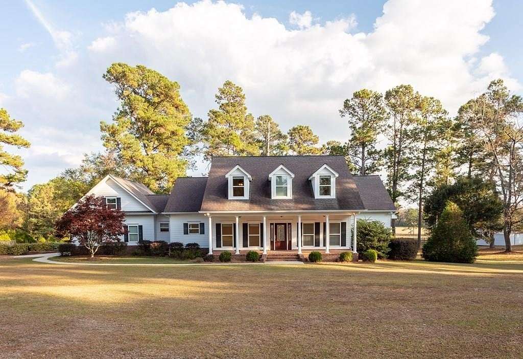 4.14 Acres of Residential Land with Home for Sale in Thomasville, Georgia