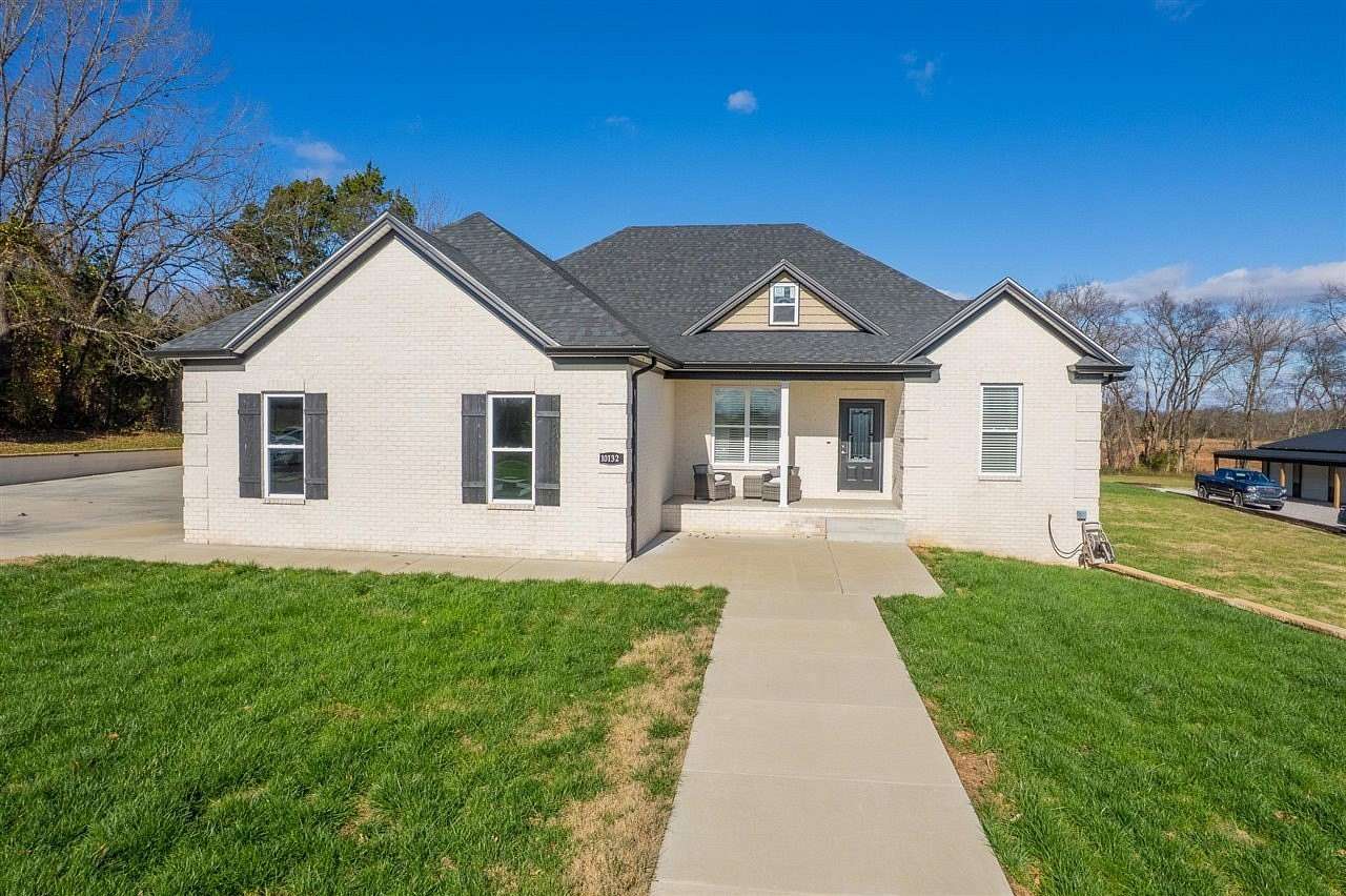 2.9 Acres of Residential Land with Home for Sale in Rockfield, Kentucky