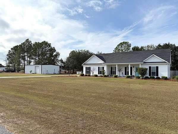 2.2 Acres of Residential Land with Home for Sale in Adel, Georgia